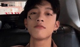 对镜自拍小男孩爆料视频,揭秘小男孩自拍视频背后的故事