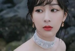 最新爆料杨紫的消息,神秘恋情引热议，事业再攀高峰